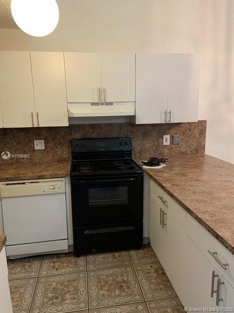 WOODSCAPE TOWNHOMES CONDO - Residential