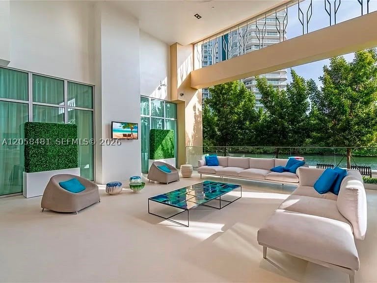 300 Sunny Isles Blvd 4-802