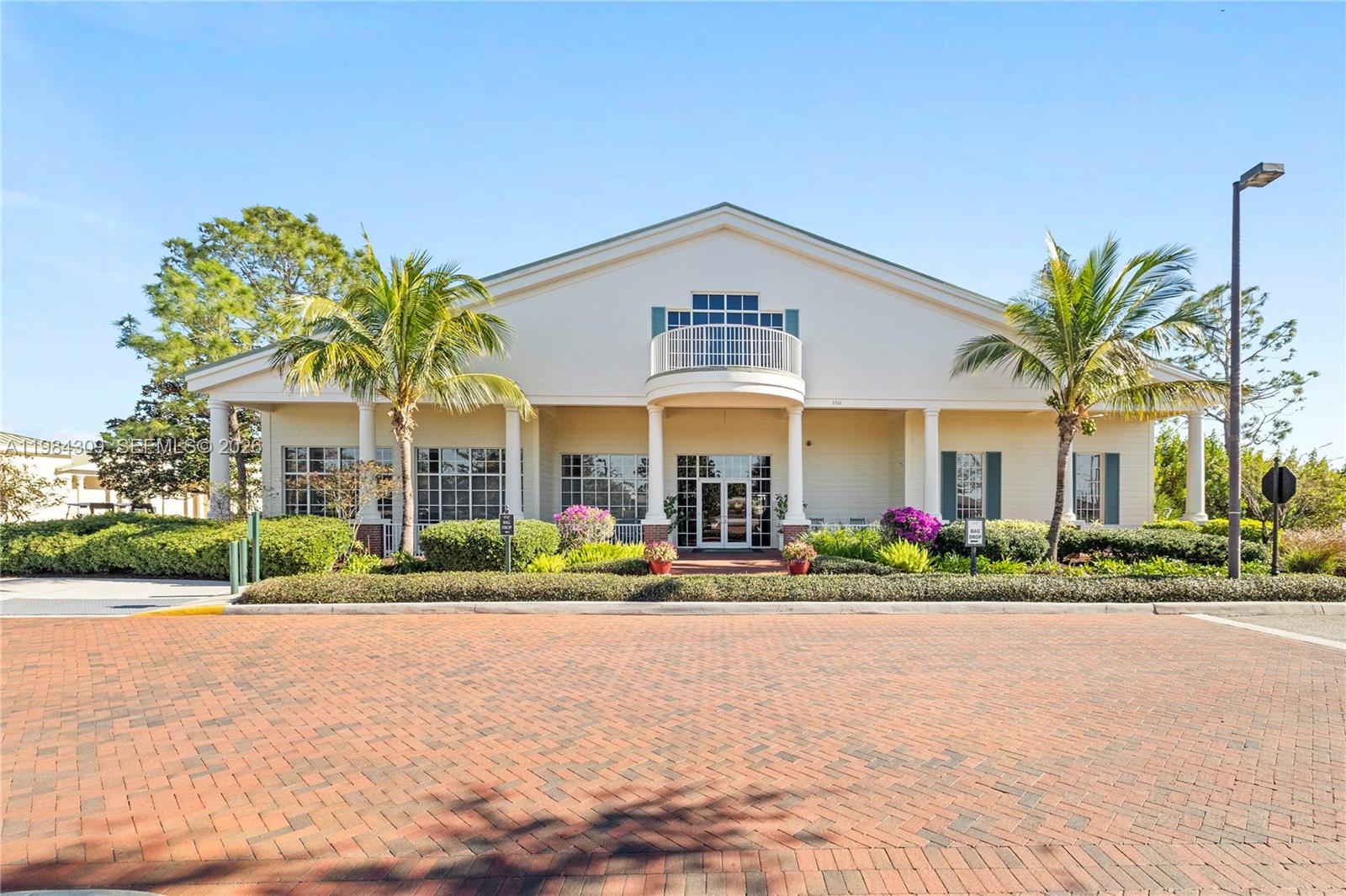 HERONS GLEN - Residential