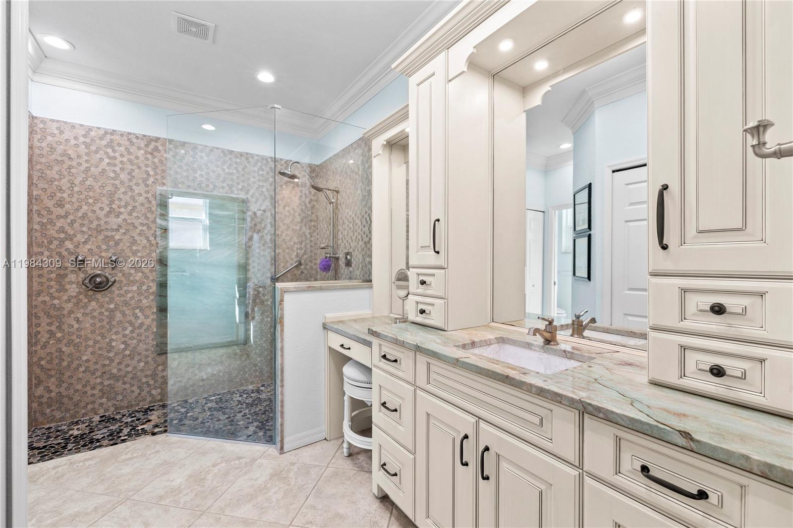 HERONS GLEN - Residential