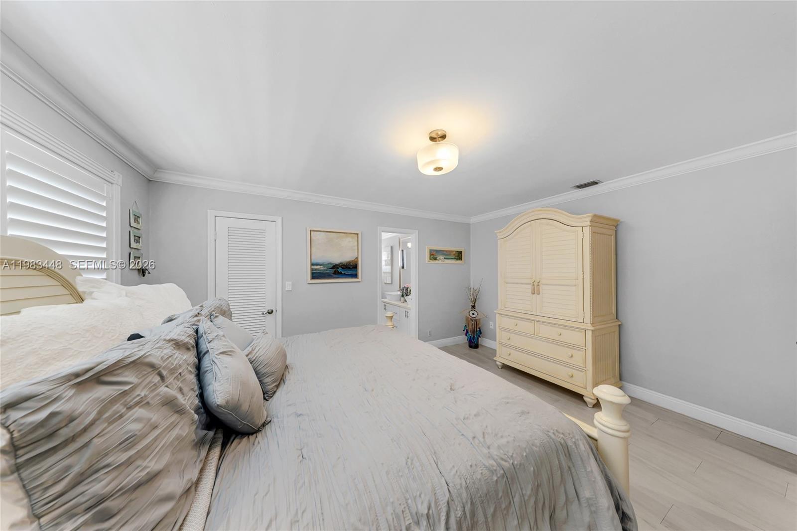 SHORES CALUSA - Residential