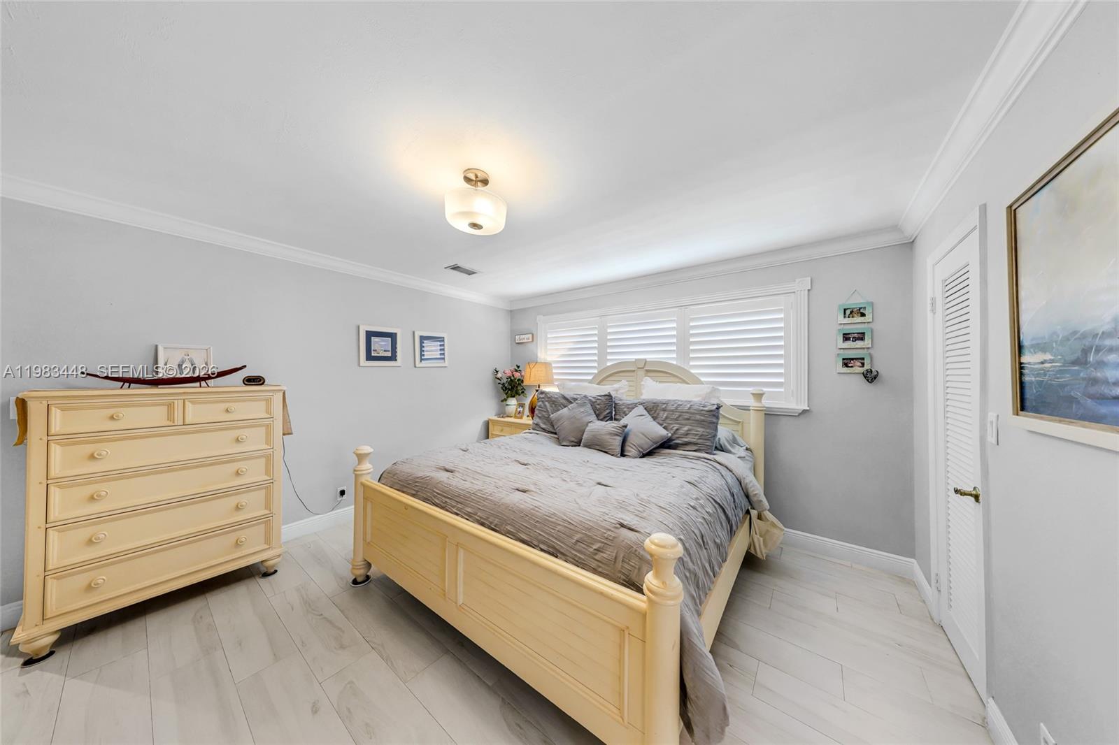 SHORES CALUSA - Residential