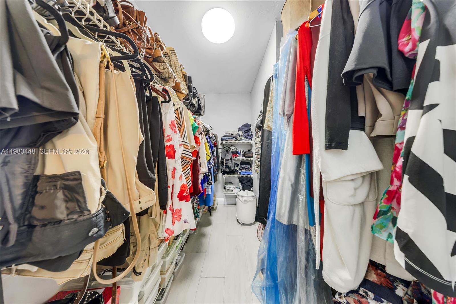 SHORES CALUSA - Residential