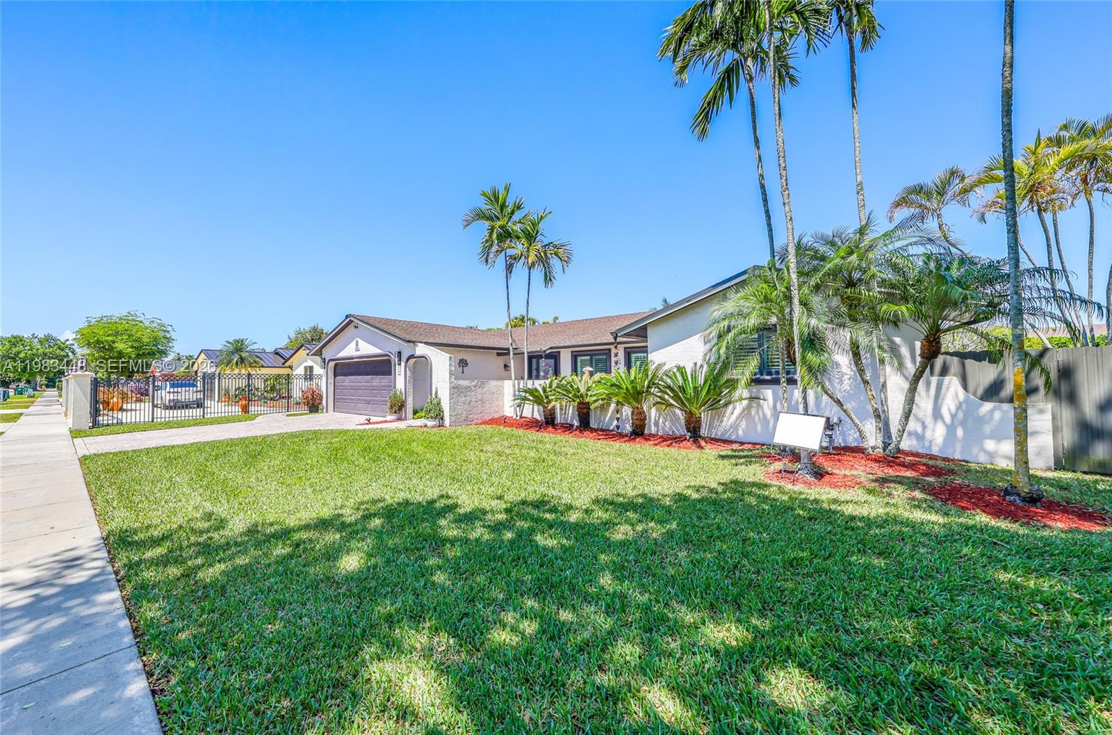 SHORES CALUSA - Residential