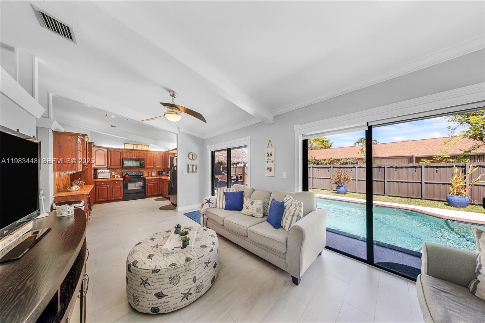 SHORES CALUSA - Residential