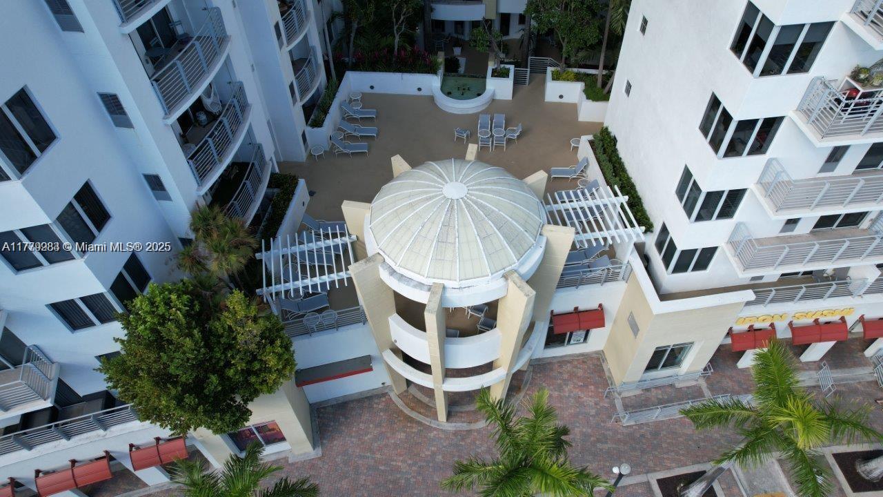 RADIUS CONDO - Residential
