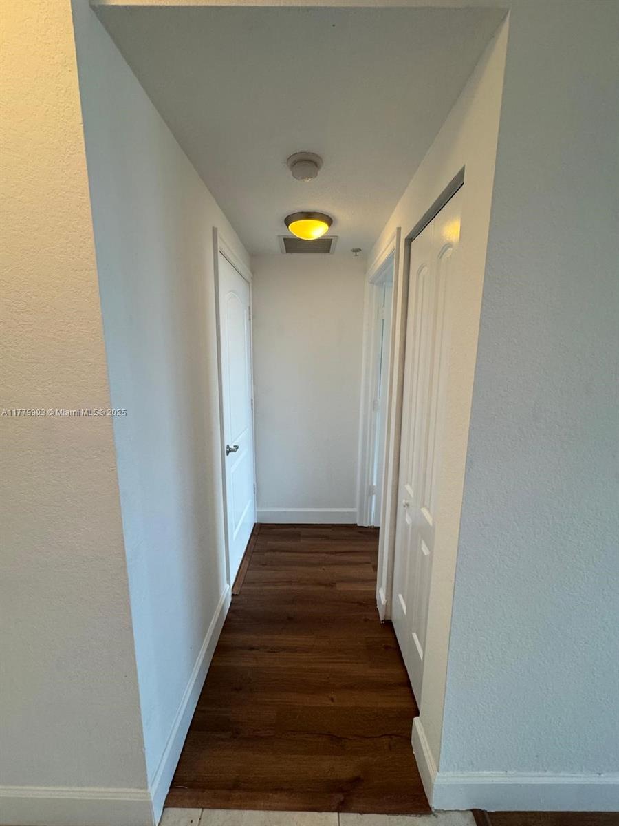 RADIUS CONDO - Residential