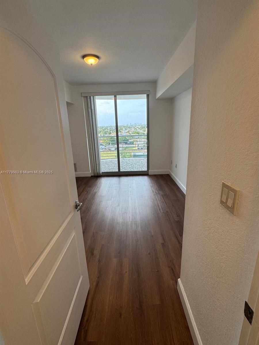 RADIUS CONDO - Residential
