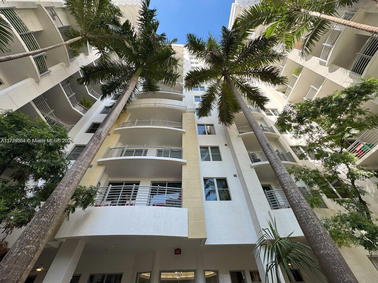RADIUS CONDO - Residential