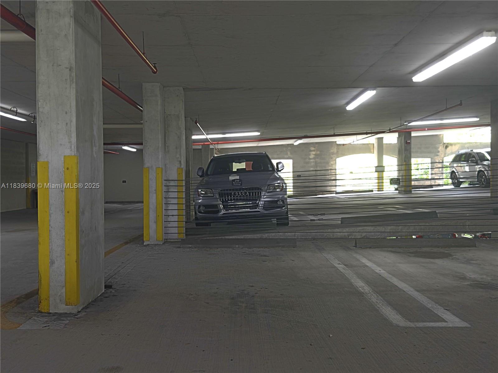 VALENCIA CONDO - Residential