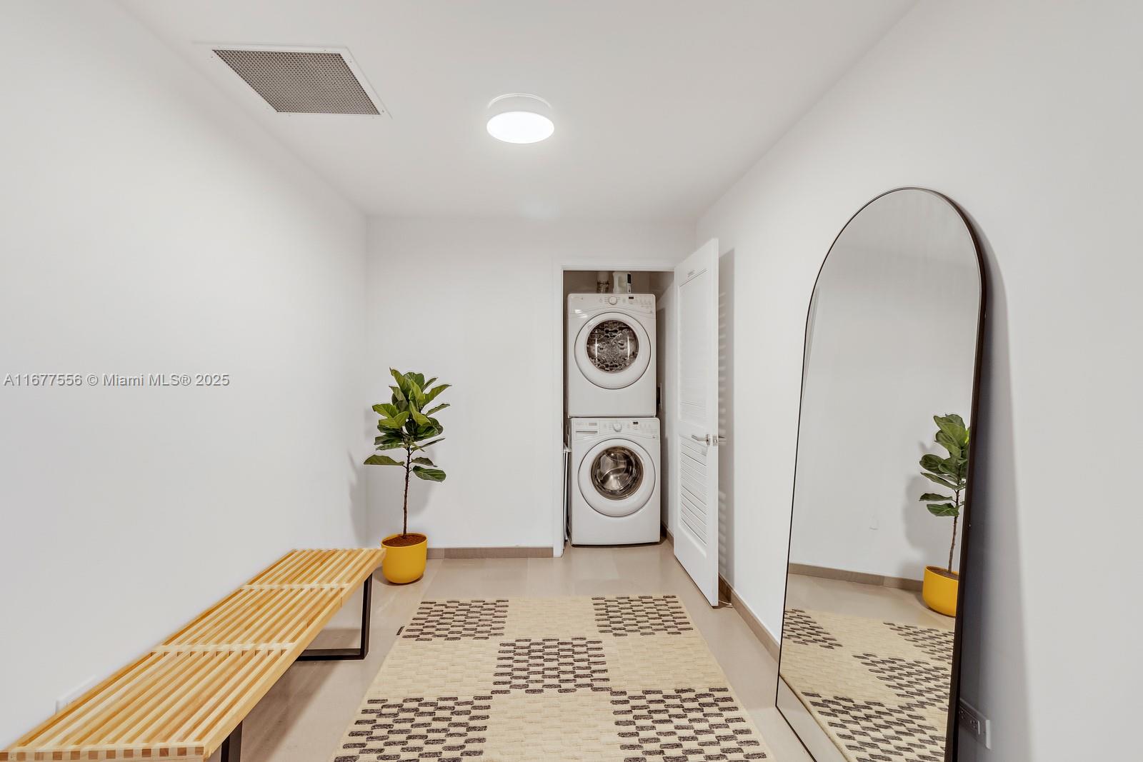 RISE CONDO - Residential