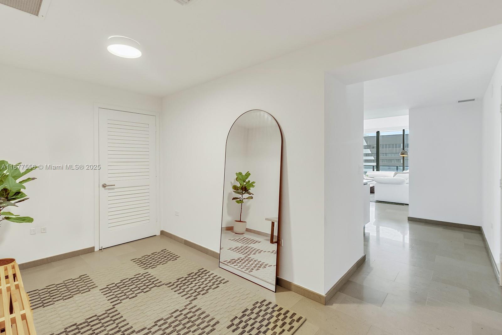 RISE CONDO - Residential