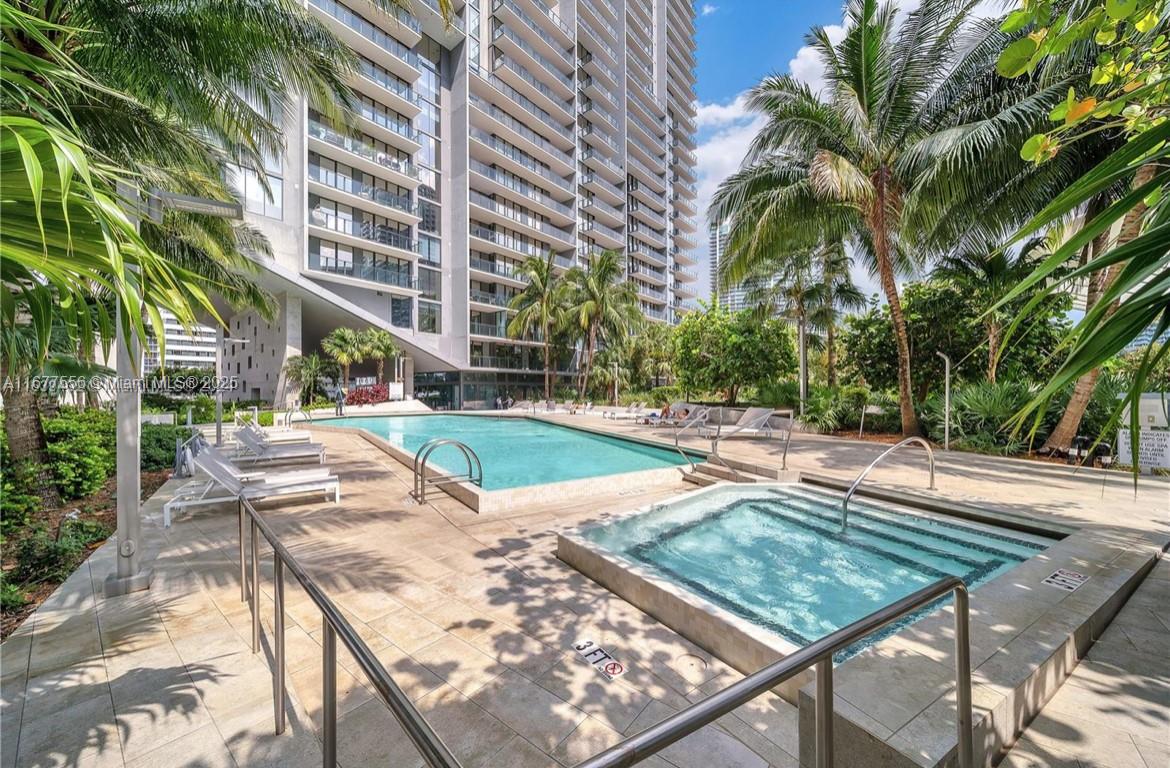 RISE CONDO - Residential