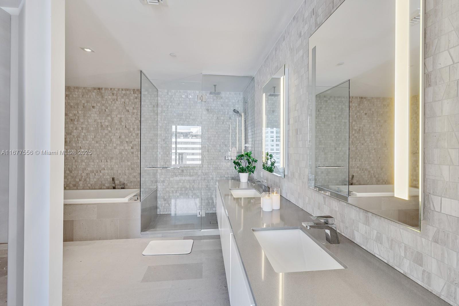 RISE CONDO - Residential