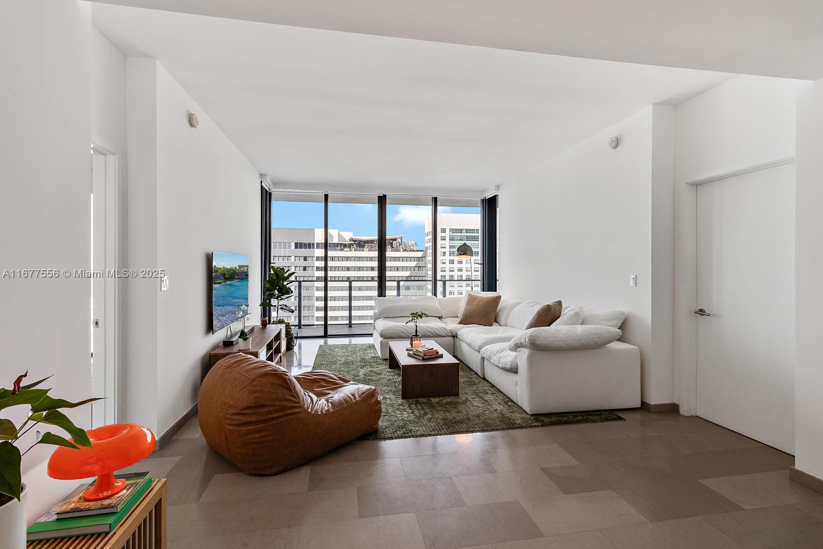 RISE CONDO - Residential