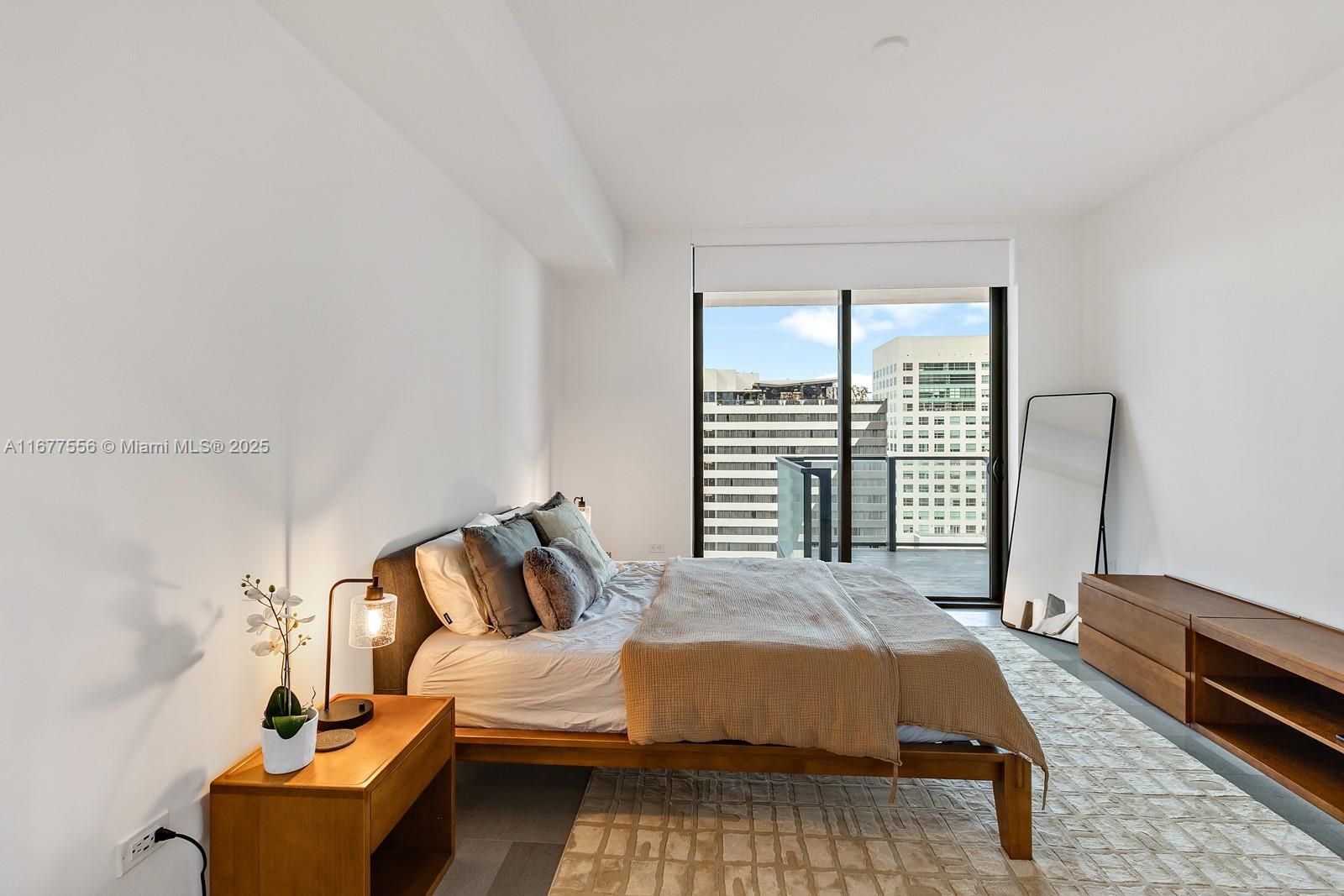 RISE CONDO - Residential