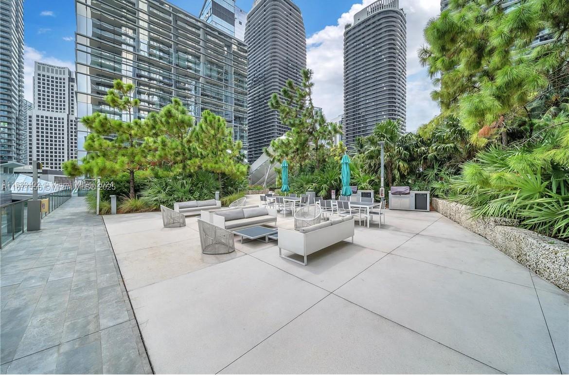 RISE CONDO - Residential