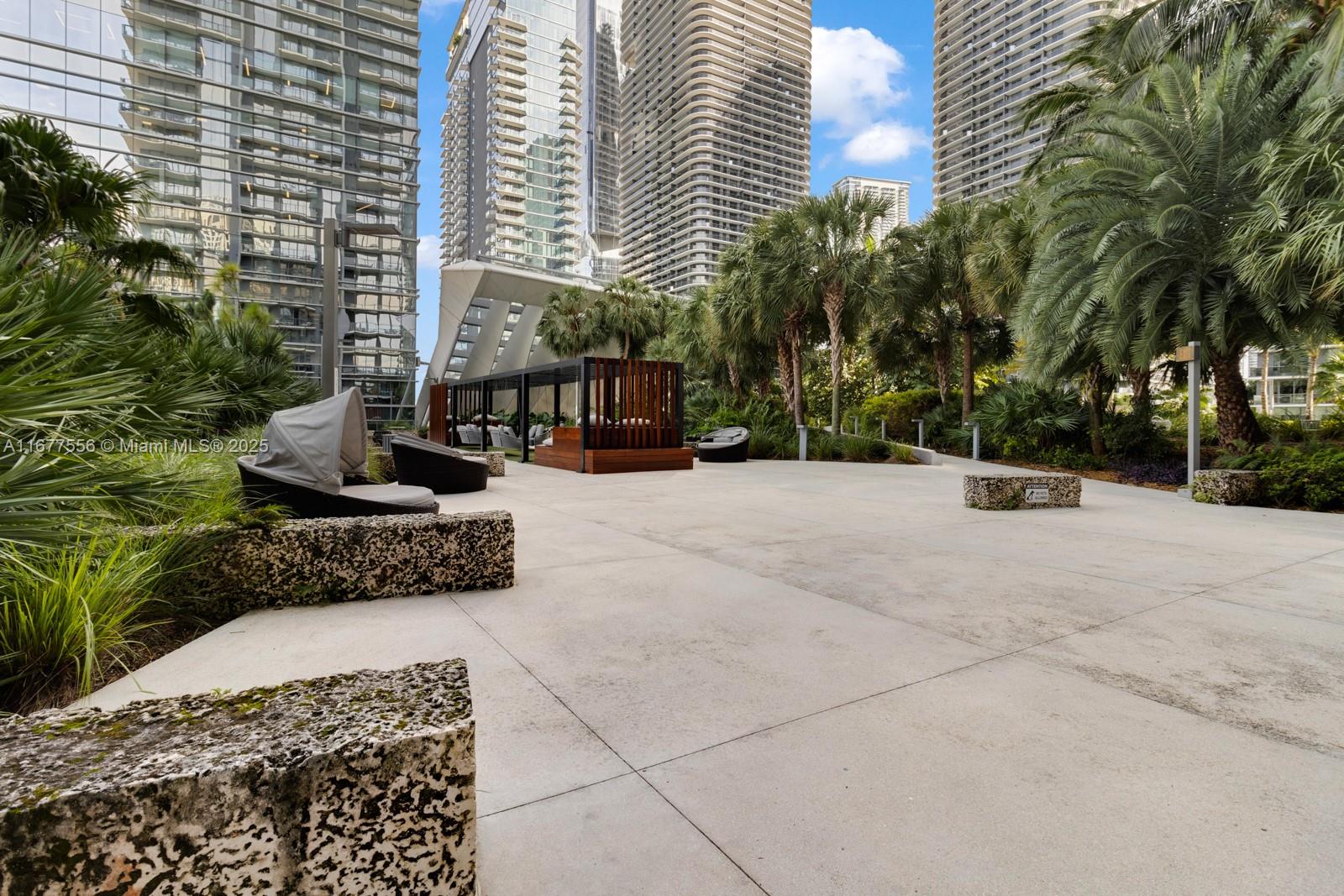 RISE CONDO - Residential
