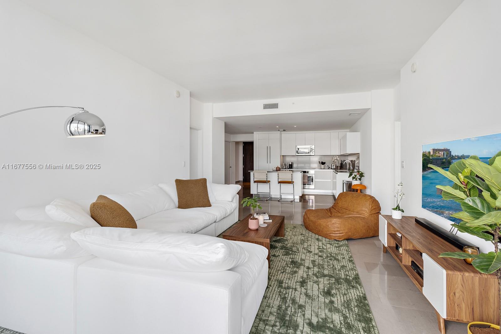 RISE CONDO - Residential