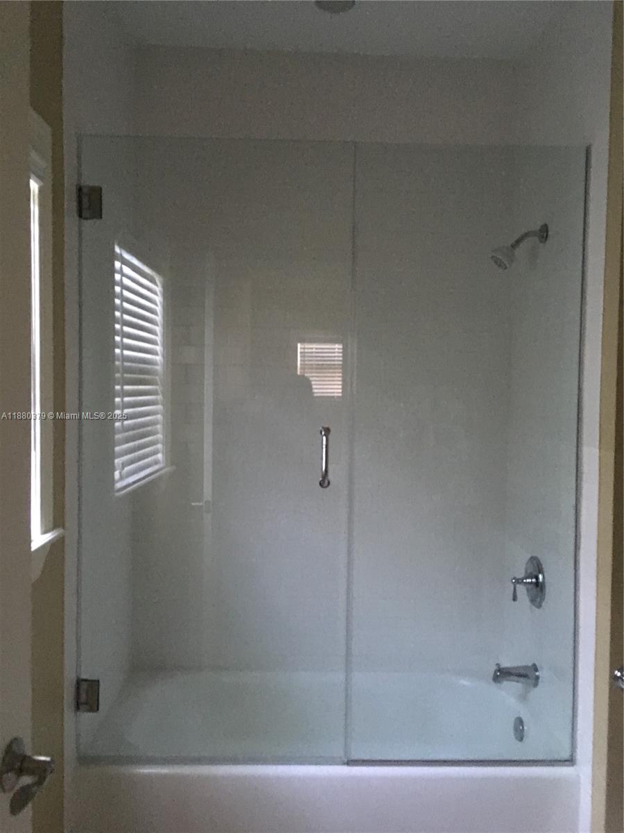 Anglers Reef Un 111 - Residential