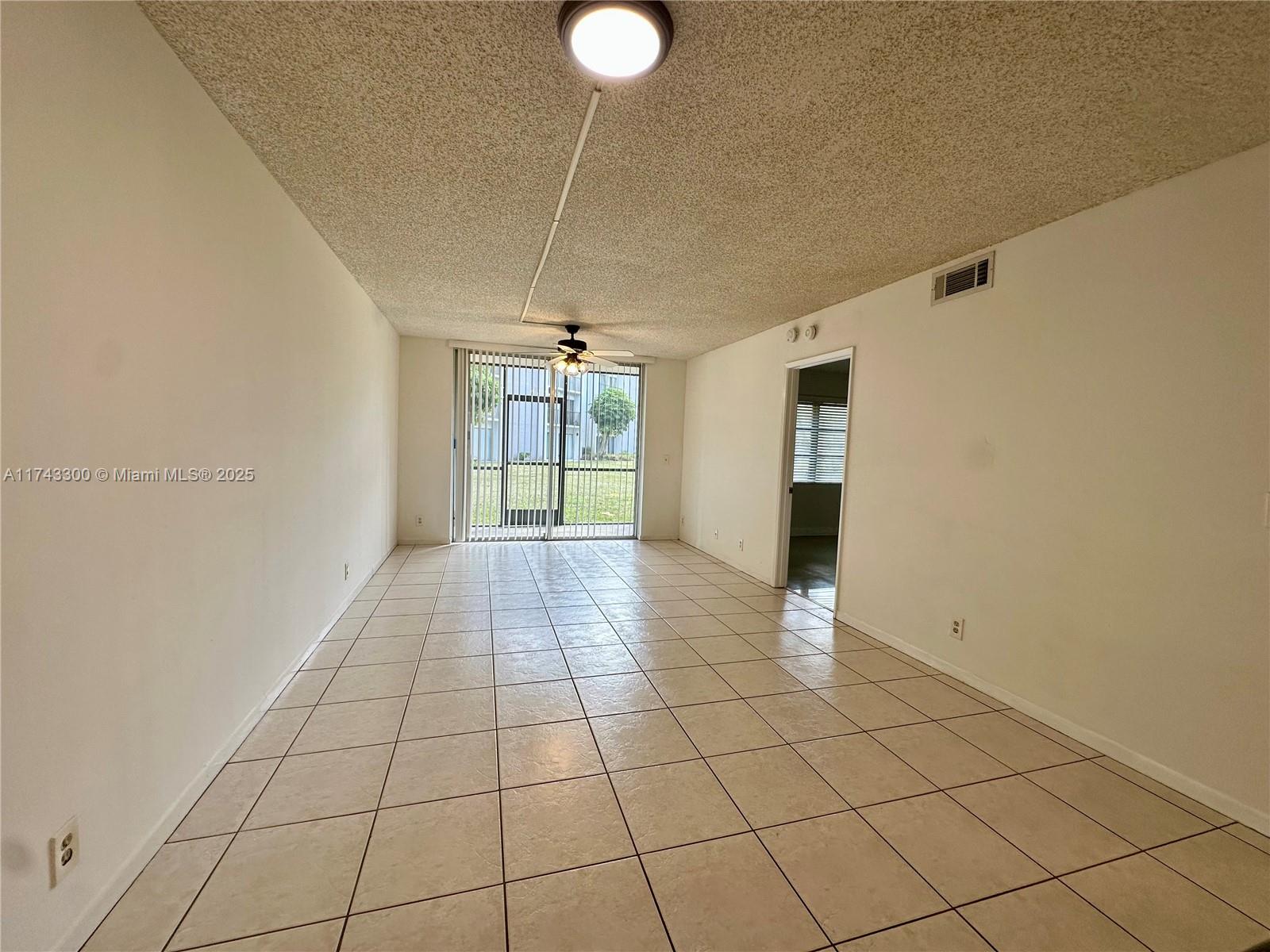 LAKESHORE AT UNIVERSITY P - Residential