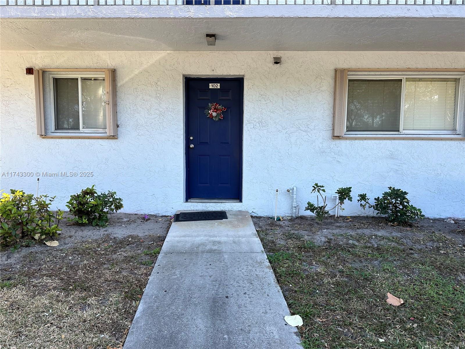 LAKESHORE AT UNIVERSITY P - Residential