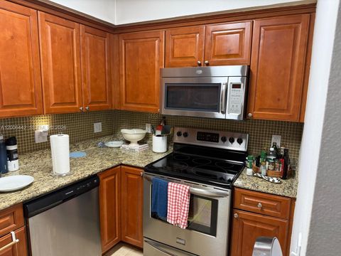 Tiny photo for 101 Sidonia Ave #301, Coral Gables, FL 33134 (MLS # A12006442)