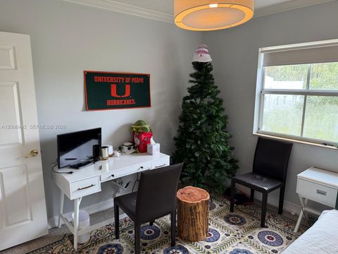 Tiny photo for 101 Sidonia Ave #301, Coral Gables, FL 33134 (MLS # A12006442)