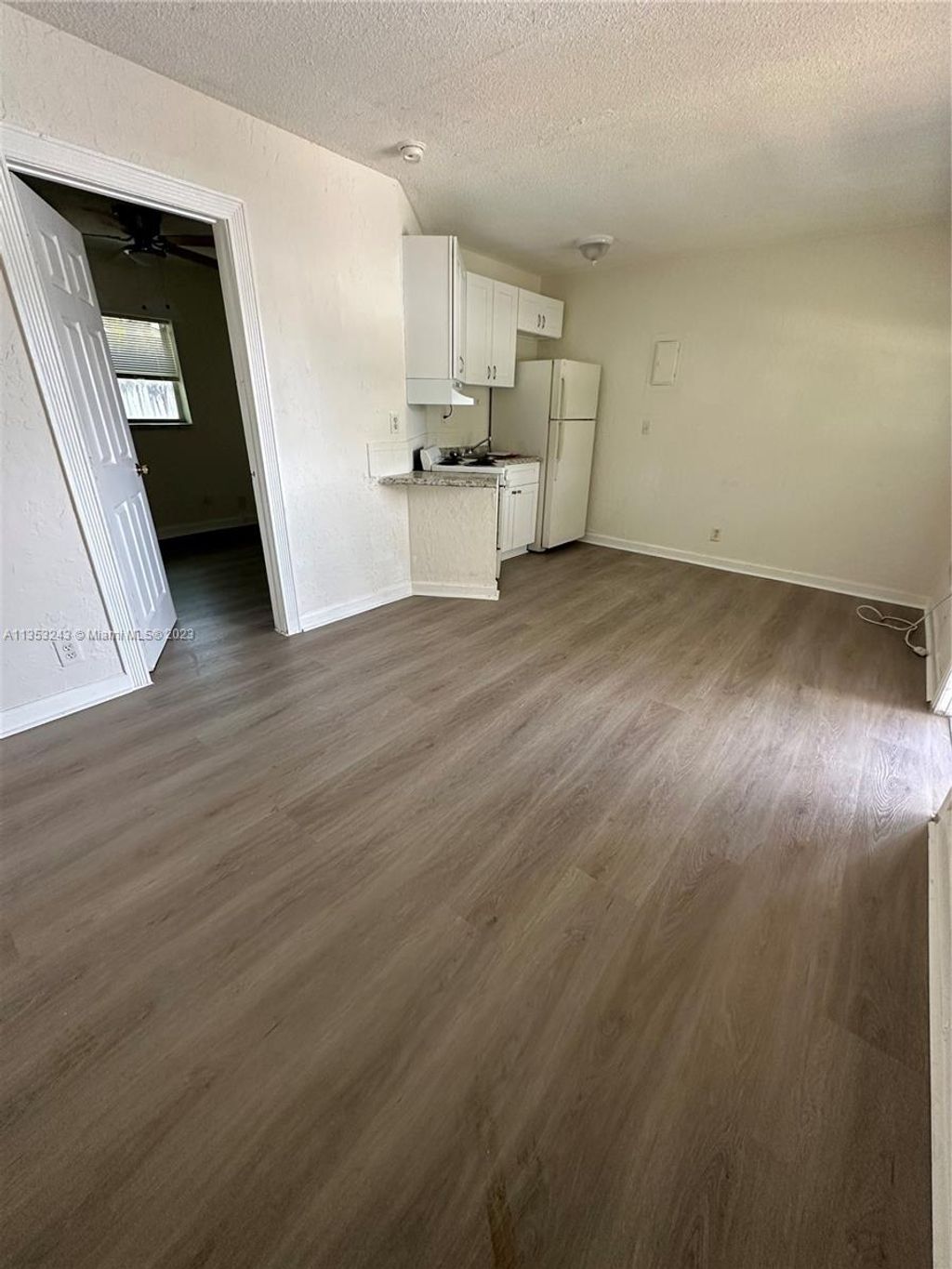 Photo of 262 SW 23rd St #4, Fort Lauderdale, FL 33315 (MLS # A11353243)