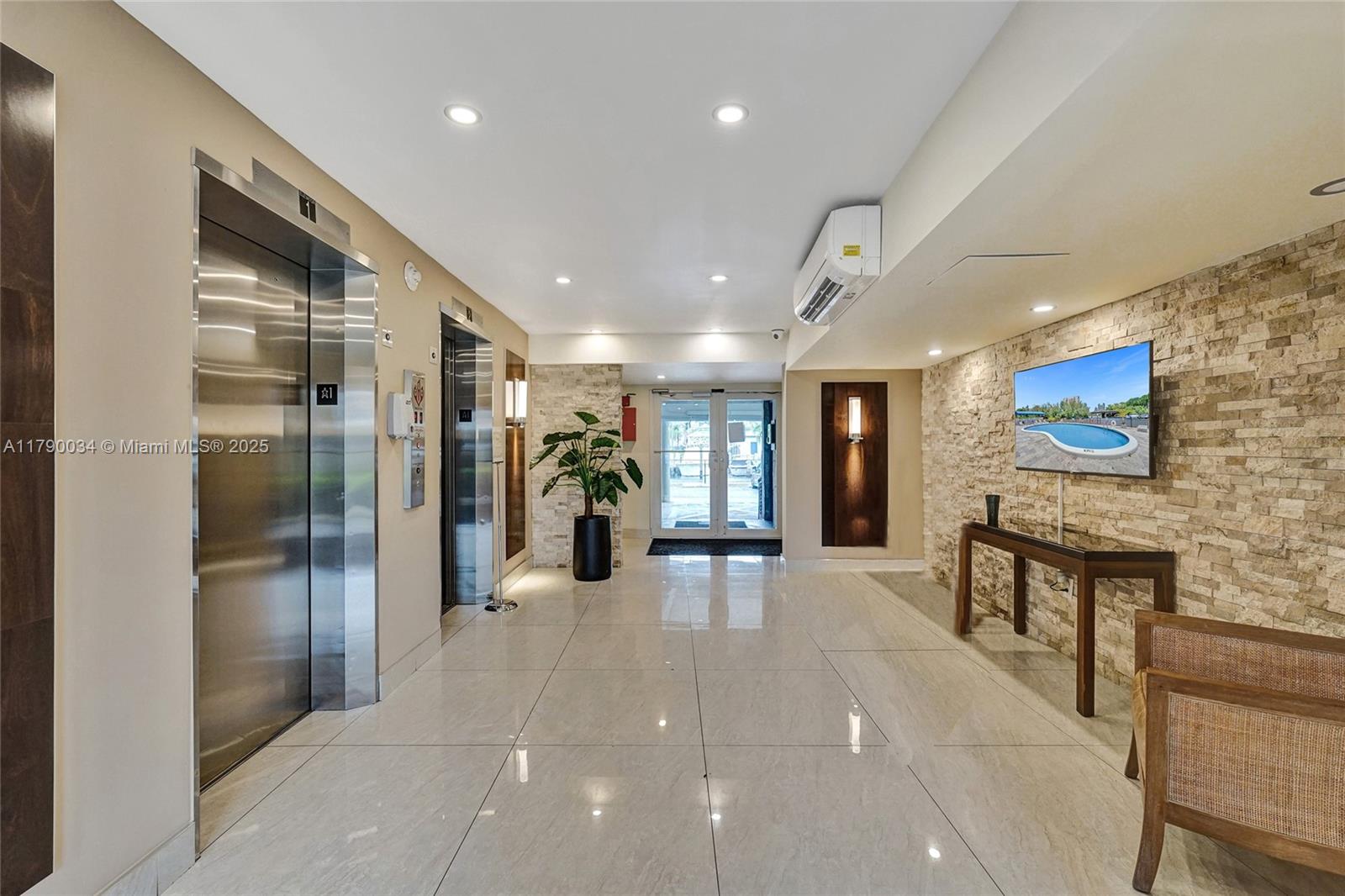 FAIRWAYS RIVIERA CONDO - Residential