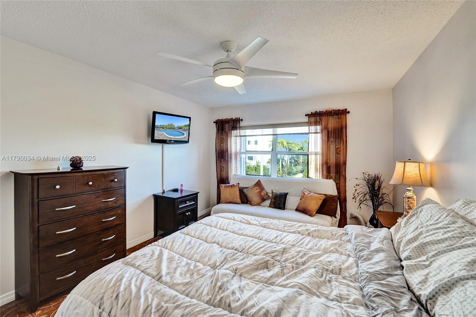 FAIRWAYS RIVIERA CONDO - Residential