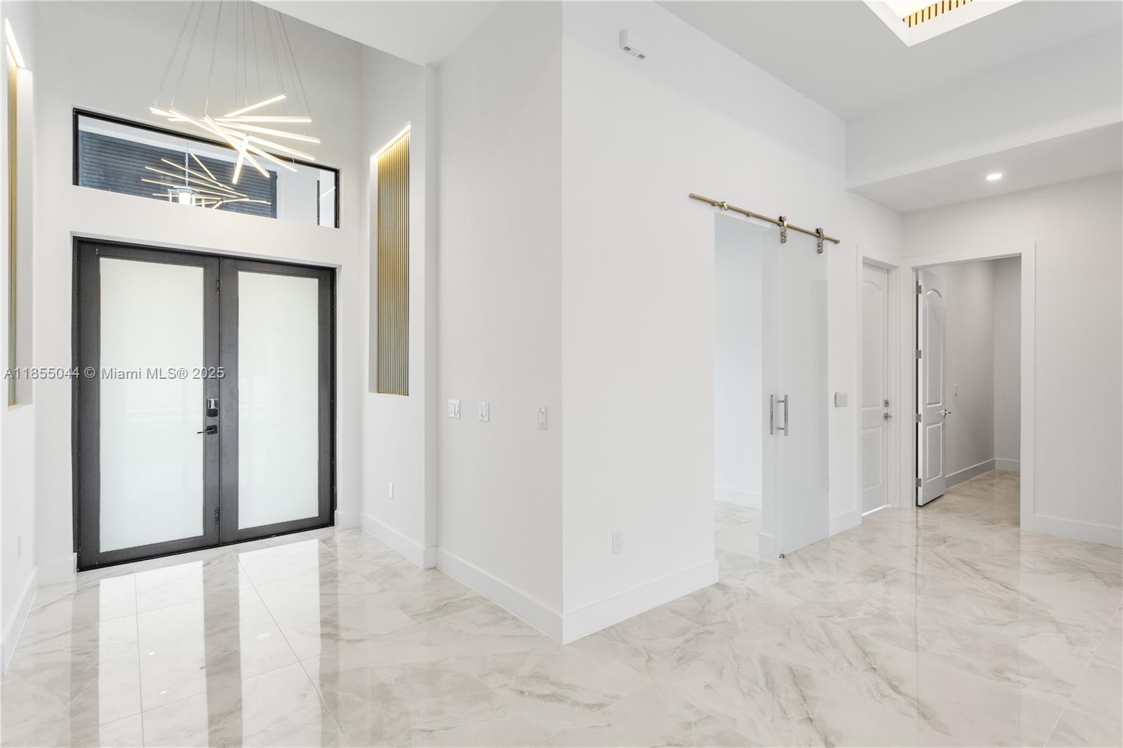 5 SW 37TH AVE
