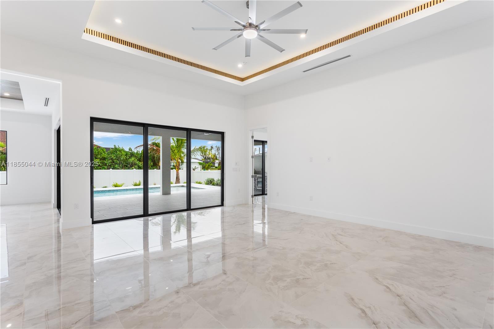 5 SW 37TH AVE
