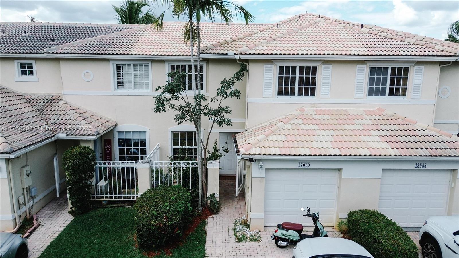Rental Property at 17050 Nw 22nd St, Pembroke Pines, Miami-Dade County, Florida - Bedrooms: 3 
Bathrooms: 3  - $3,500 MO.