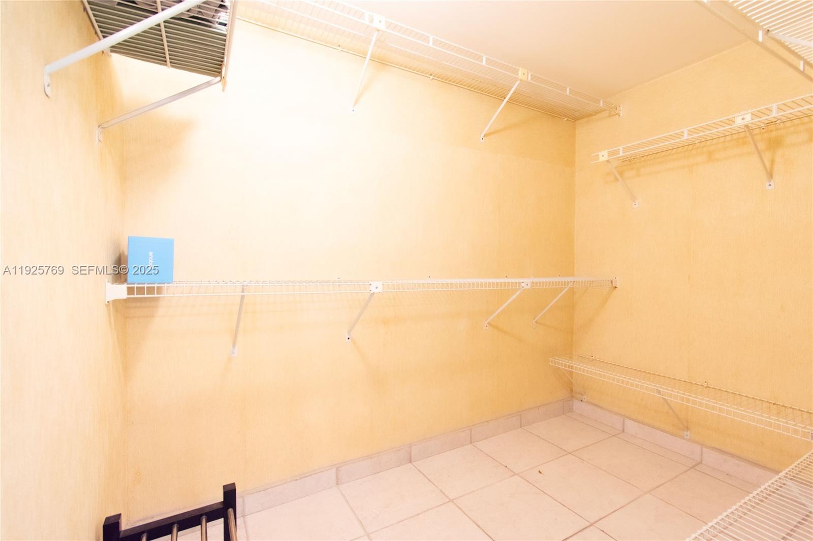 THE GEORGIAN #906 CONDO - Residential