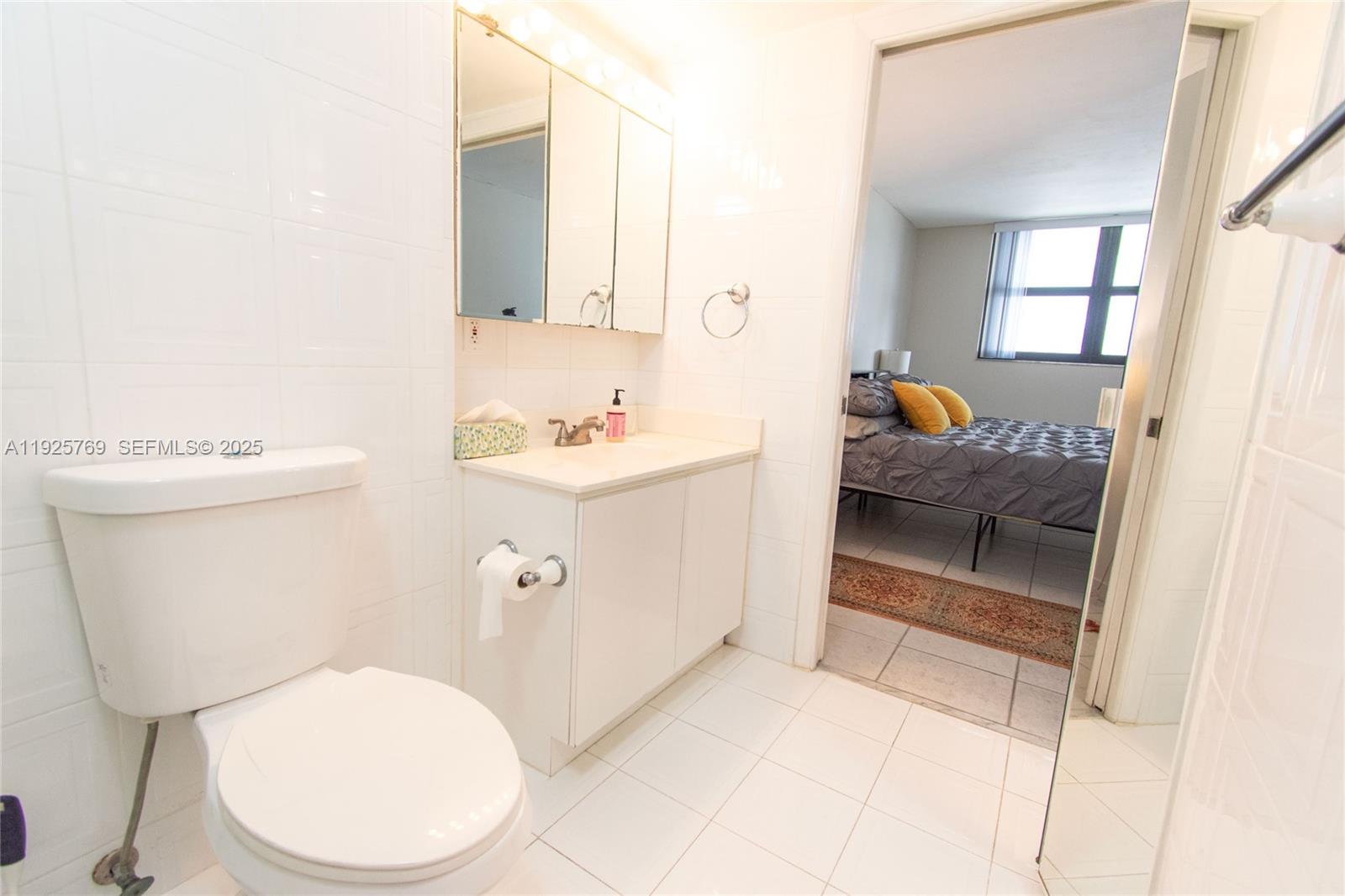 THE GEORGIAN #906 CONDO - Residential