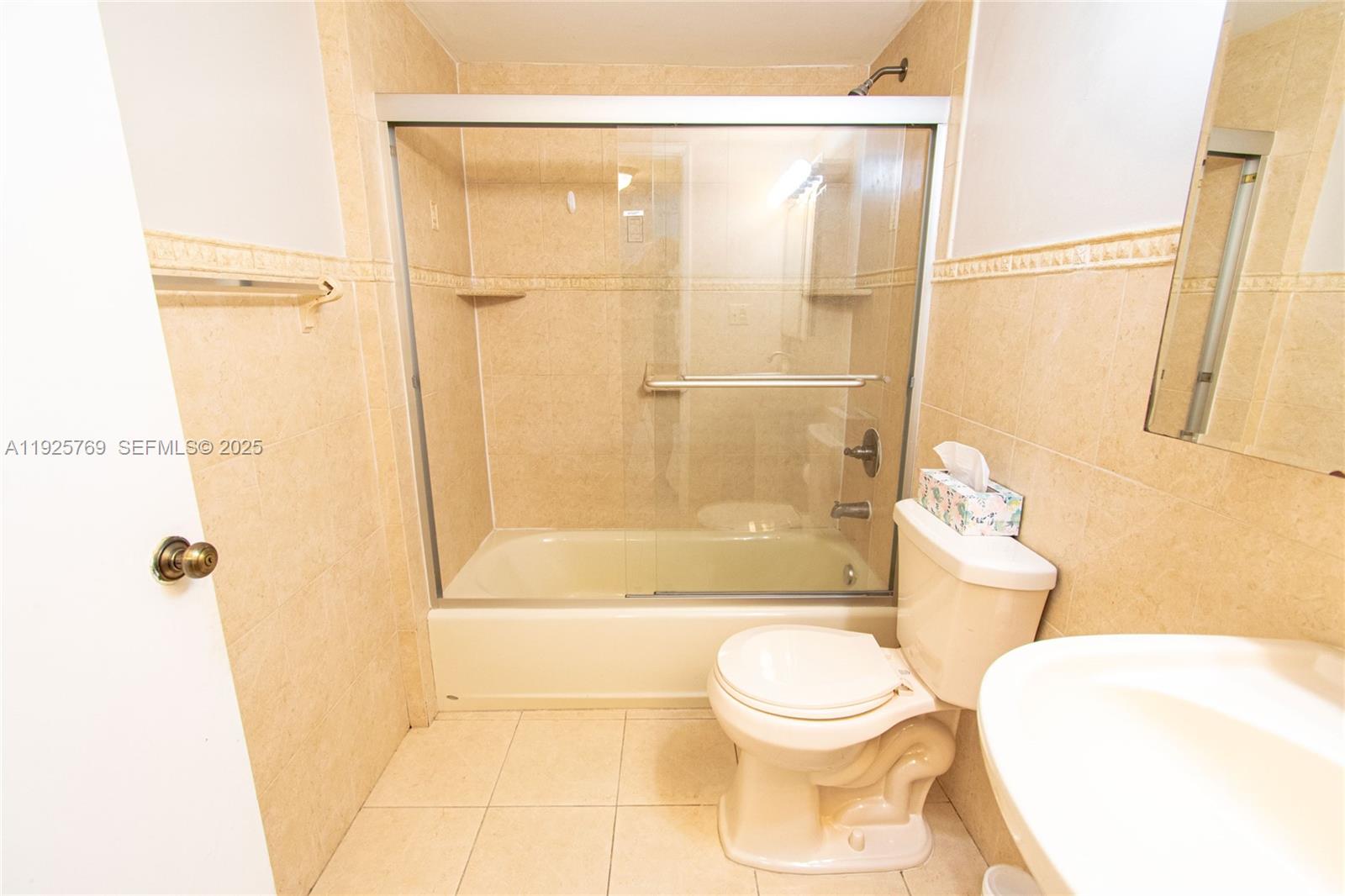 THE GEORGIAN #906 CONDO - Residential