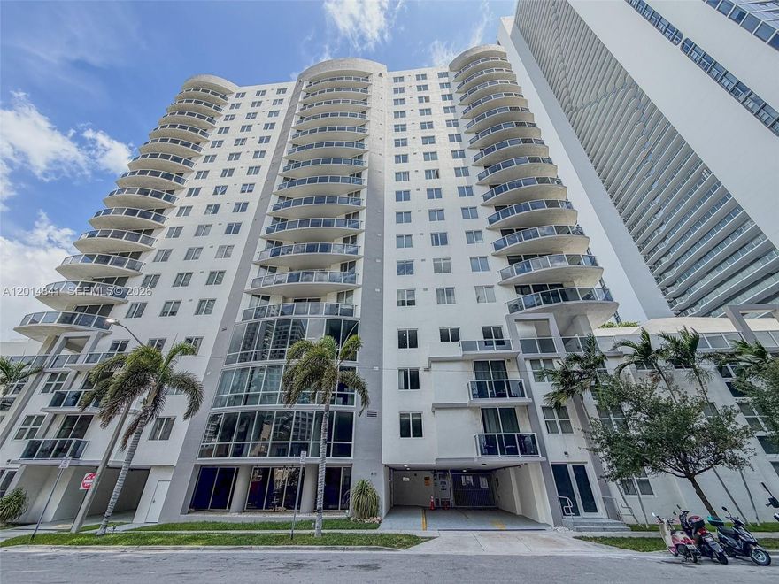 Spacious and modern 1BD/1BA apartment at 23 Biscayne Bay featuring stainless steel appliances, , in-unit washer and dryer, and a private balcony. Boutique building with pool, fitness center,social room, secure lobby, and assigned covered parking. Prime Edgewater location just minutes from Downtown, Brickell, Wynwood, Midtown, and Miami Beach. Available June 1 and easy to show, Furniture