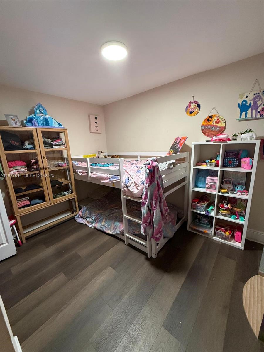 View photos, virtual tours, details... 5290 SW 22nd Ter