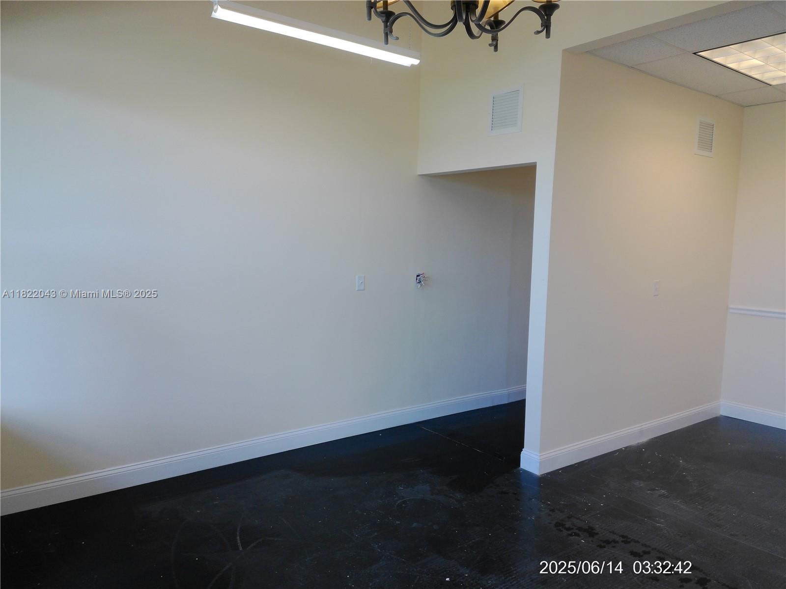 13827 S DIXIE HY