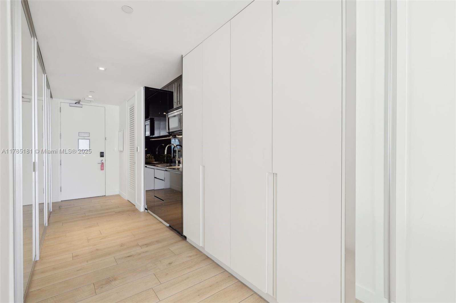 2201 COLLINS AVE CONDO - Residential