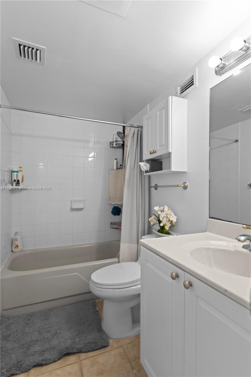 WAVE CONDO - Residential Lease