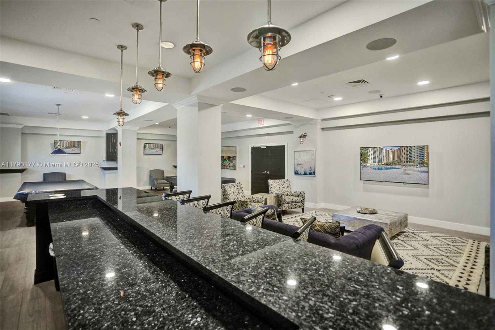 WAVE CONDO - Residential Lease