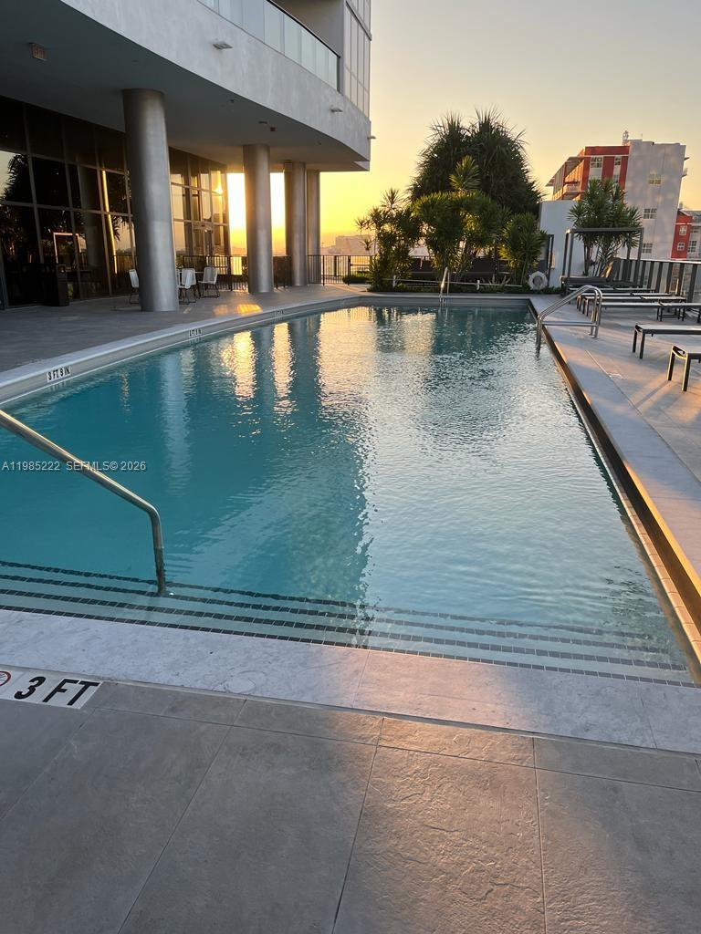 CANVAS CONDO - Residential Lease