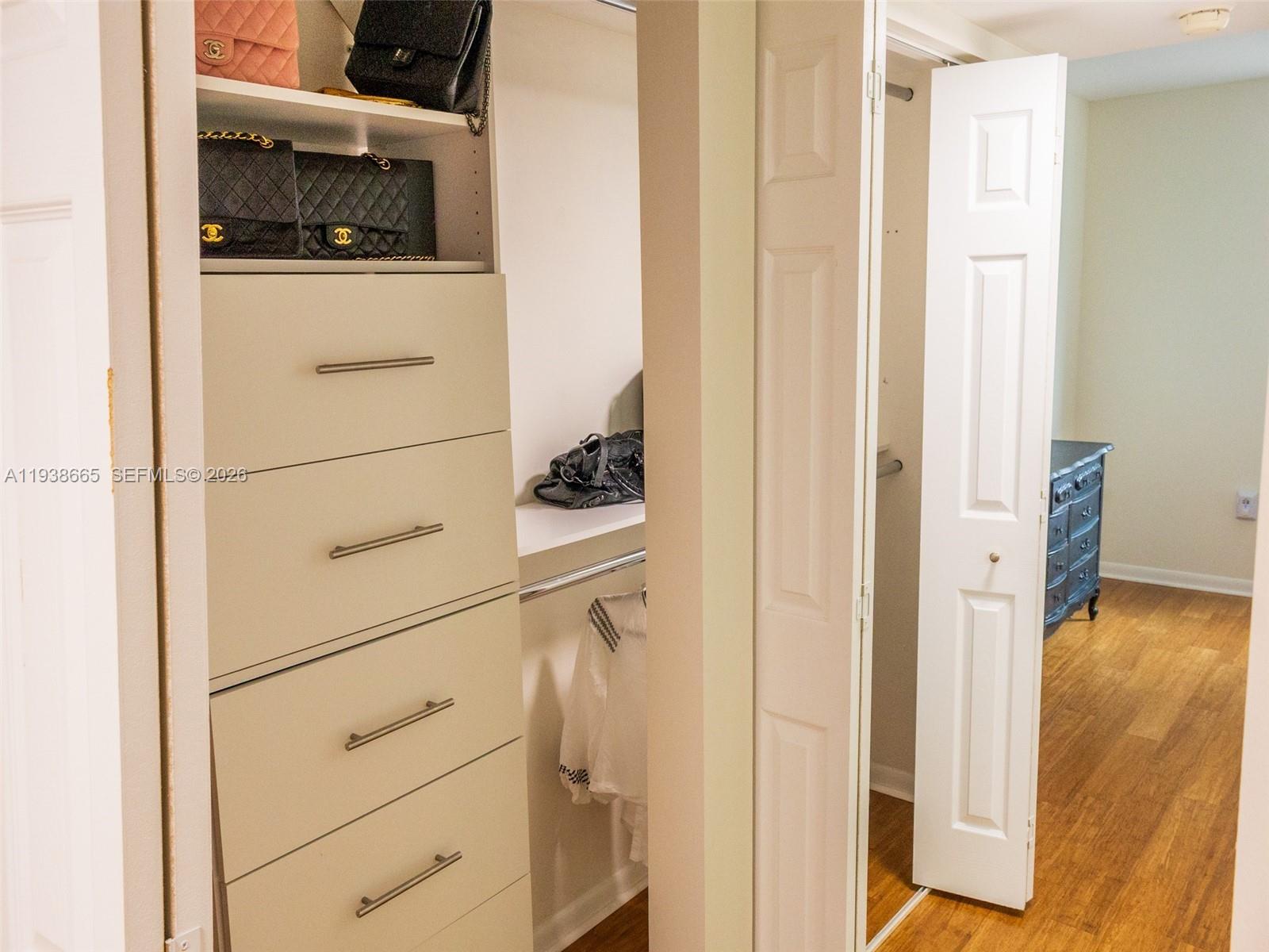 LAS OLAS BY THE RIVER CON - Residential