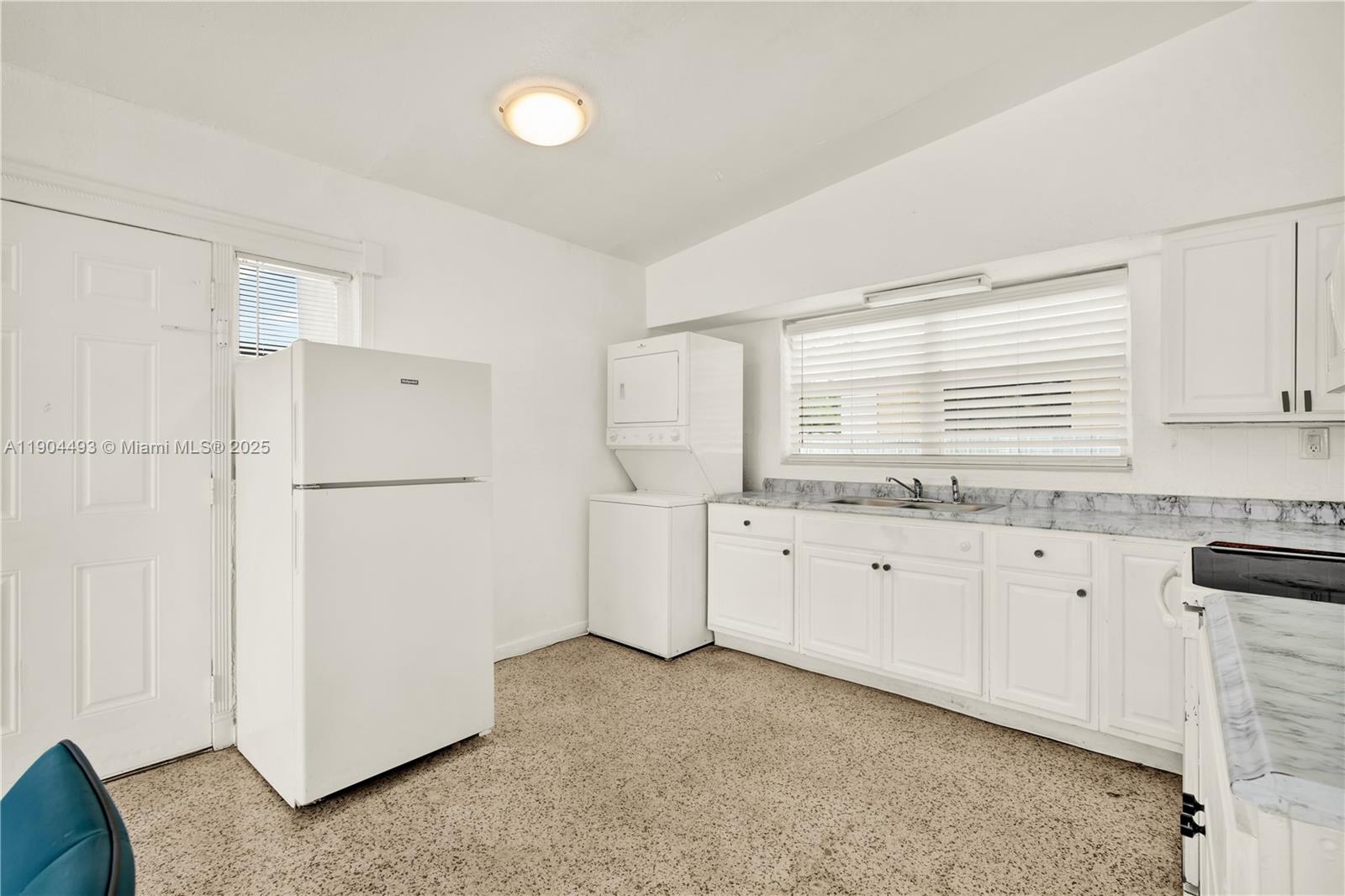 AMD PL BAY RIDGE - Residential Lease