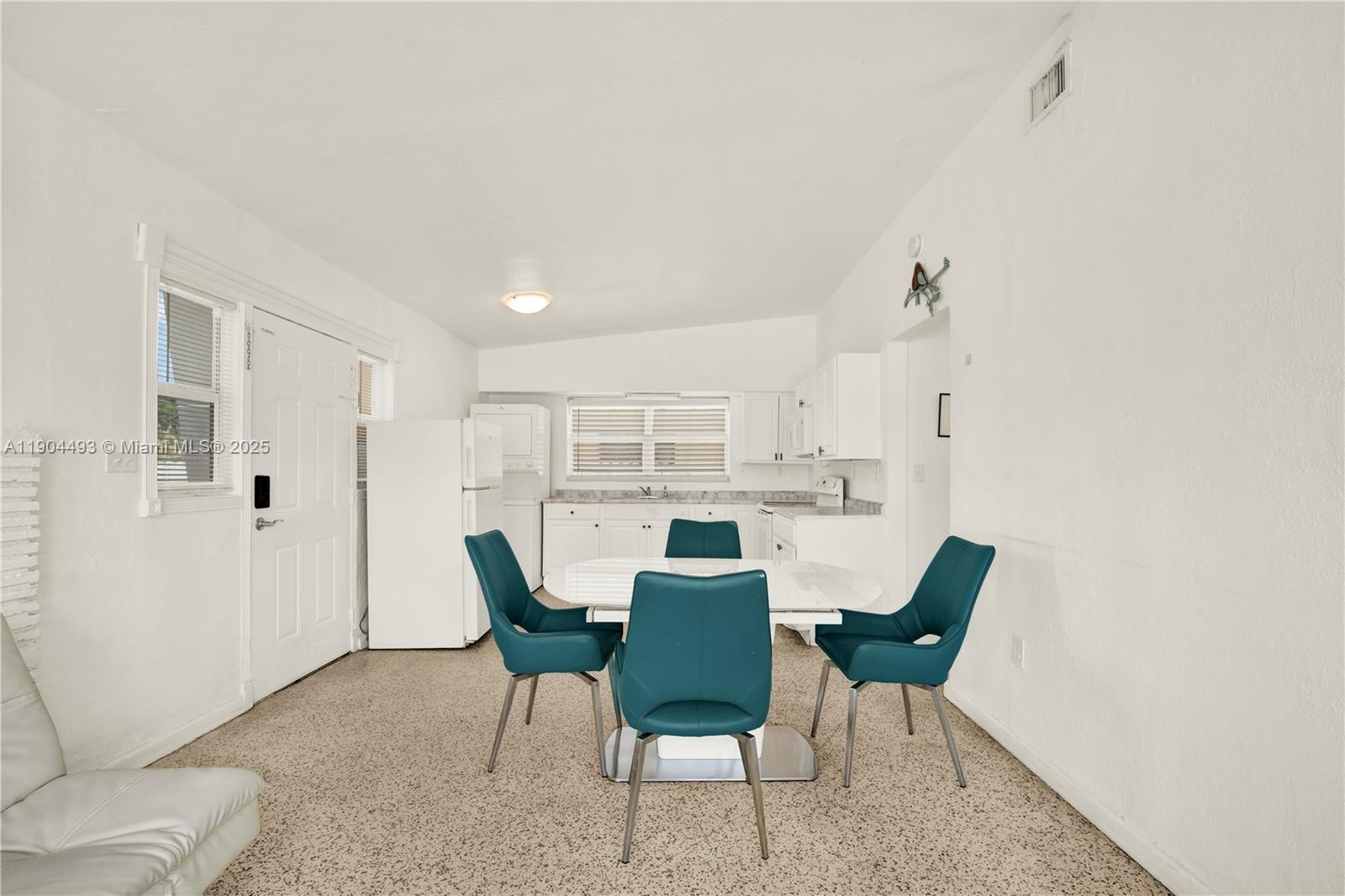 AMD PL BAY RIDGE - Residential Lease