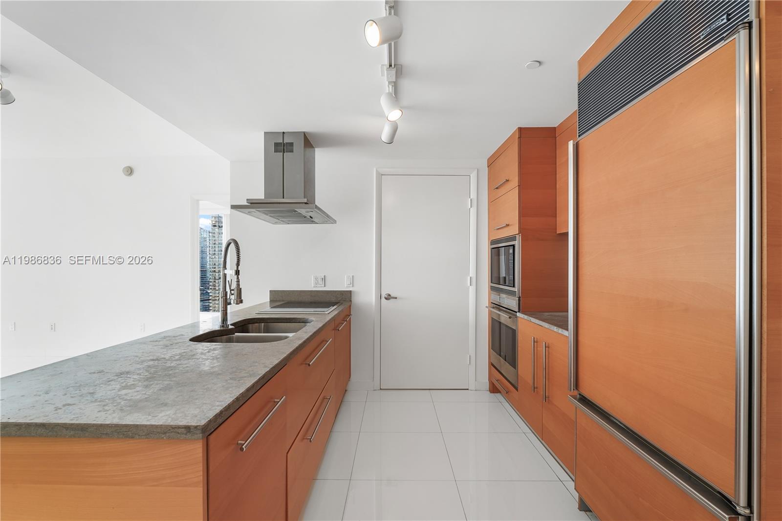 495 Brickell Ave 3311