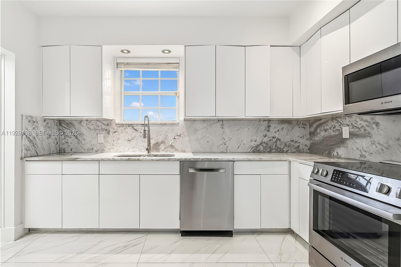 NORMANDY GOLF COURSE - Residential Lease