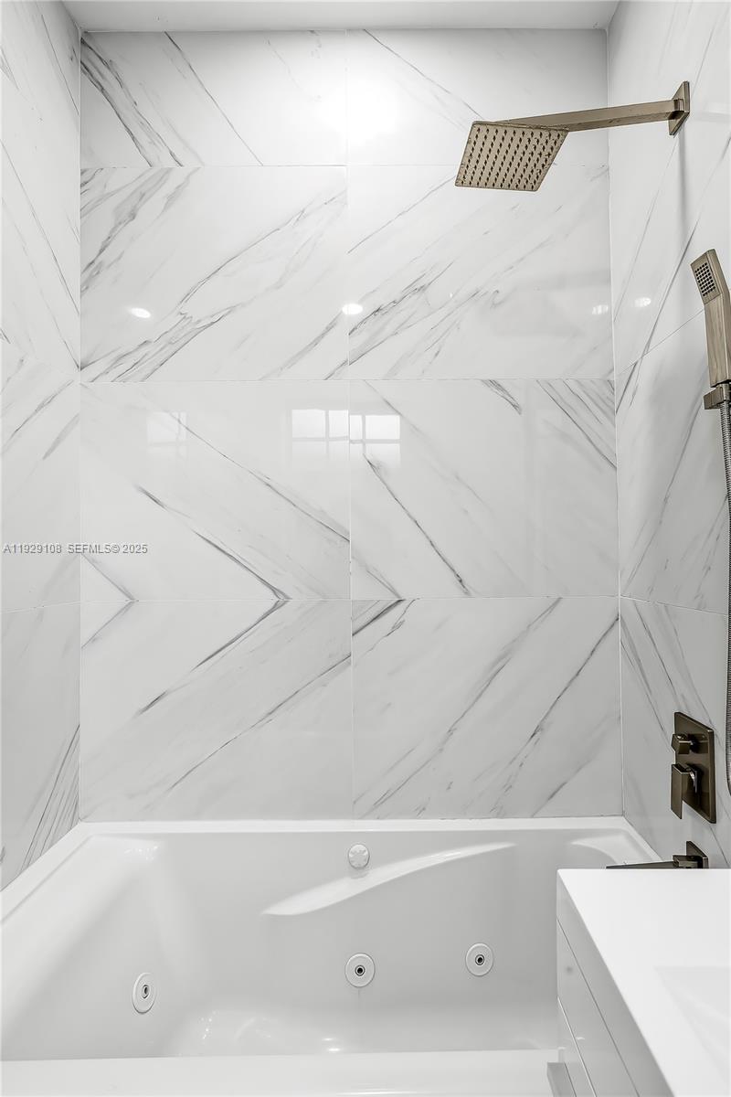 NORMANDY GOLF COURSE - Residential Lease